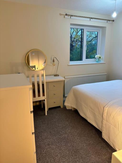 Stylish 2 Bedrooms Flat In A Quiet Cul-de-sac Area, Near Centre With Free Parking * Sheffield