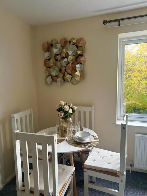 Appartamento Stylish 2 Bedrooms Flat In A Quiet Cul-de-sac Area, Near Centre With Free Parking *
