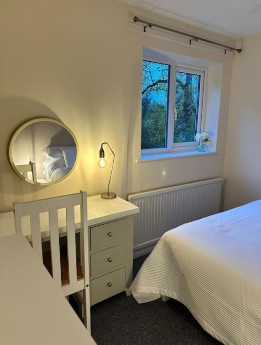 Stylish 2 Bedrooms Flat In A Quiet Cul-de-sac Area, Near Centre With Free Parking Sheffield